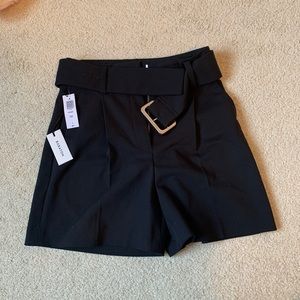 NWT Aritzia Wilfred Torino Black Belted Shorts - Sz 2